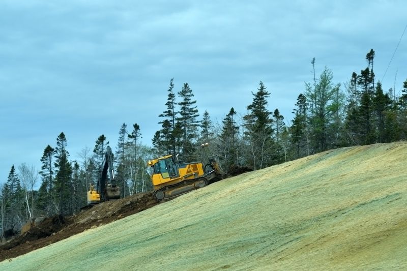 Equipment used in sloping